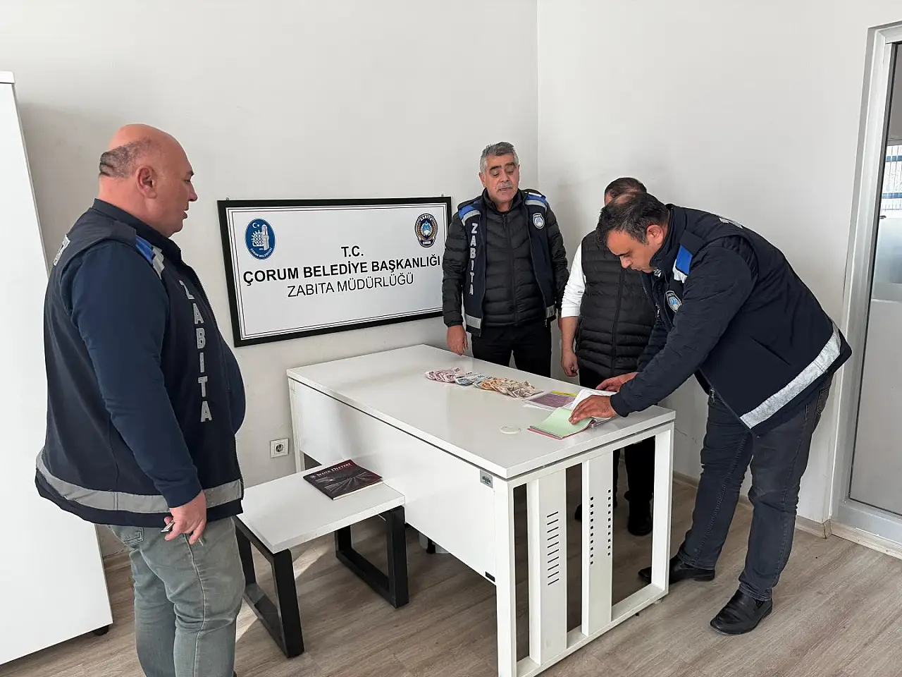 Esnaftan Para Toplayan Dilenci 9.800 TL İle Yakalandı!