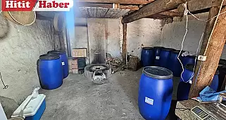 Çorum'un Alaca ilçesinde 3 bin litre sahte içki ele geçirildi, 2 kişi gözaltına alındı